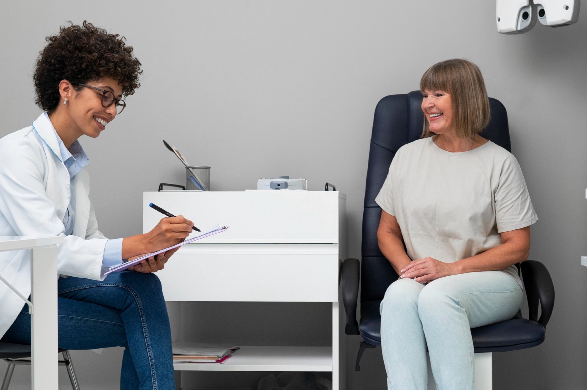 Adénomyose : symptômes, règles abondantes et douleurs pelviennes chez la femme